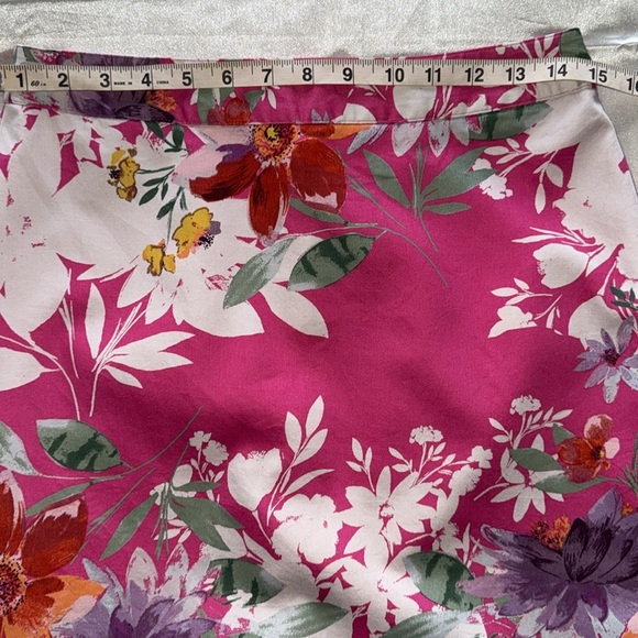 Van Heusen Studio Fuchsia Pink Cotton Sateen Floral Pencil Skirt Size 2 - Picture 8 of 12